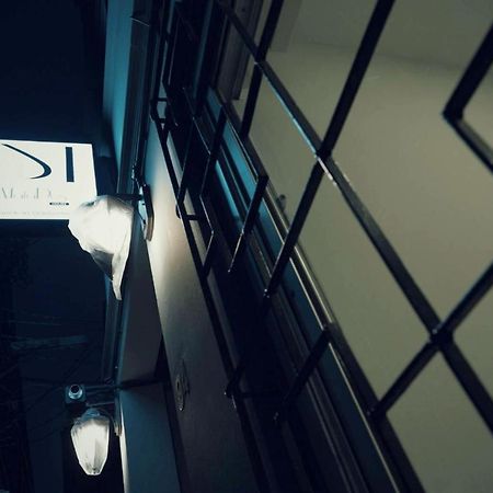 Malades House Hotel Bangkok Kültér fotó