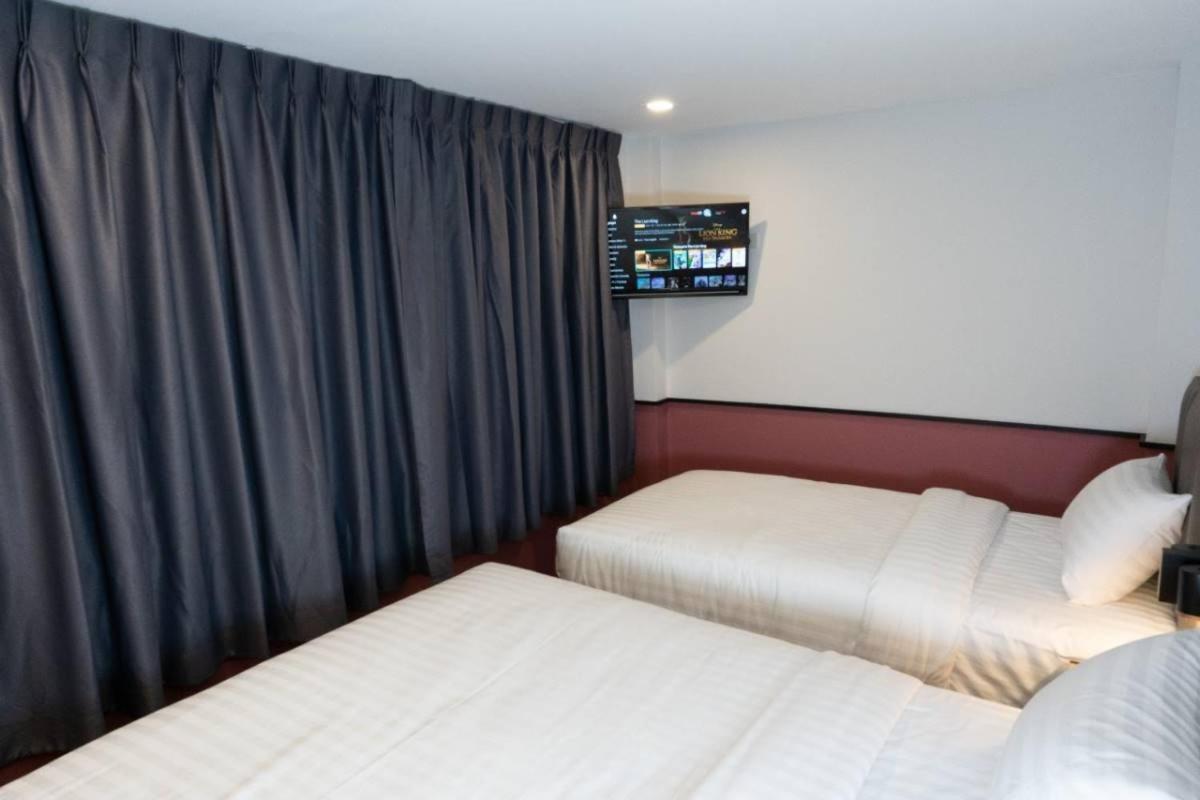 Malades House Hotel Bangkok Kültér fotó